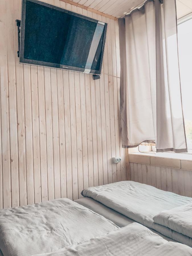 Baron Munchausen Guest House Kamianets-Podilskyi Ngoại thất bức ảnh